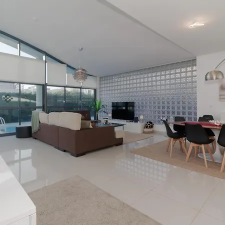 4 Rooms, Swiming Pool Pink Villa